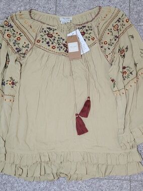 Tru Luxe Women's Embroidered Peasant Tunic Top Size Medium BNWT